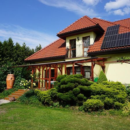 Comfortable House With Garden Manki Εξωτερικό φωτογραφία
