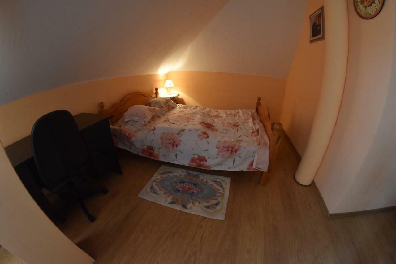 Comfortable House With Garden Manki Εξωτερικό φωτογραφία